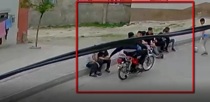 Motorlu 5 kapkaççı yakayı ele verdi