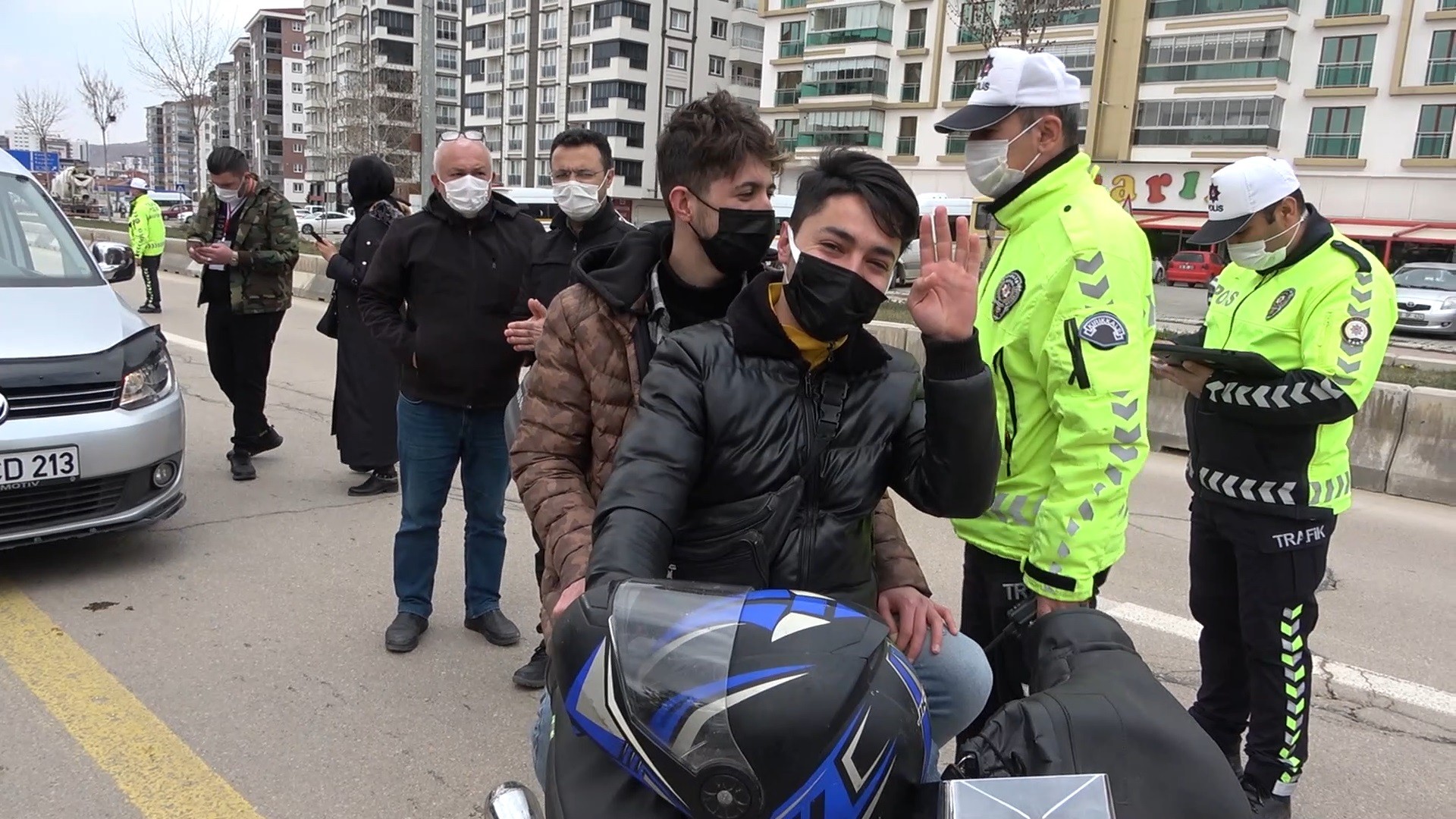 Alo 199 çöktü mü? 199 neden cevap vermiyor seyahat izni?