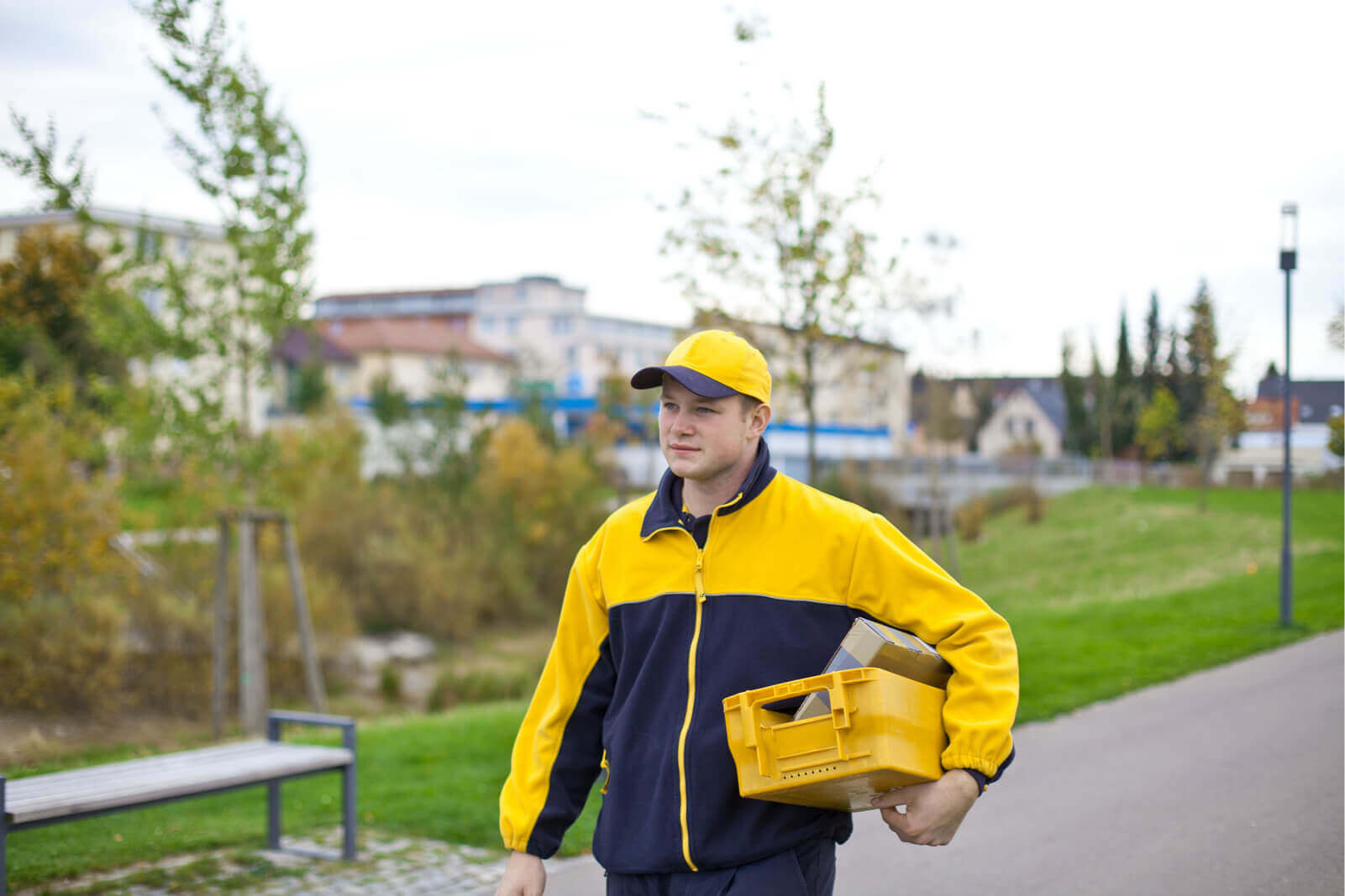 Tam kapanmada kargoya gitmek serbest mi 2021? Kargo çalışanları tam kapanmadan muaf mı?