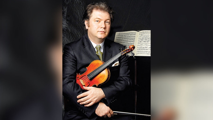 Dünyaca ünlü keman virtüözü Ali Cihat Aşkın'a öğrencileri kefil oldu!