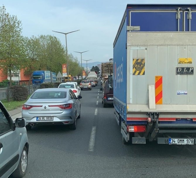 Vatandaşlar tam kapanma öncesi Karadeniz’e akın ediyor