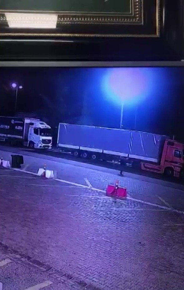 Dinlenme tesislerinde 4 bin Euro ile kaybolan Alzheimer hastası kadın bulundu