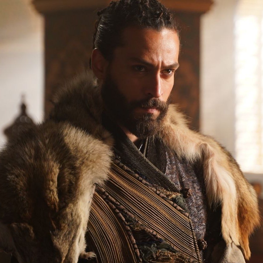 Ekin Koç kimdir nereli kaç yaşında Hangi film dizide oynadı