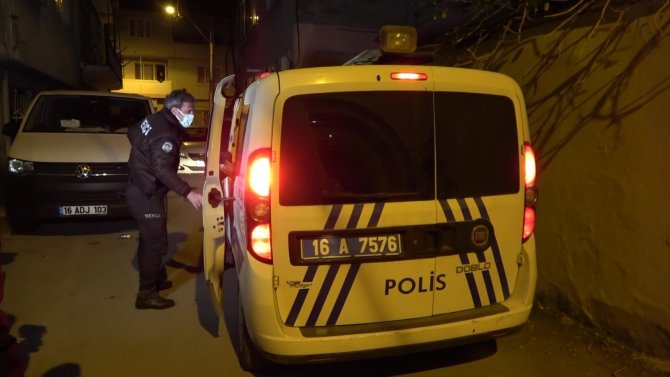 Kısıtlamayı hiçe sayan şahısların üzerinde uyuşturucu çıktı