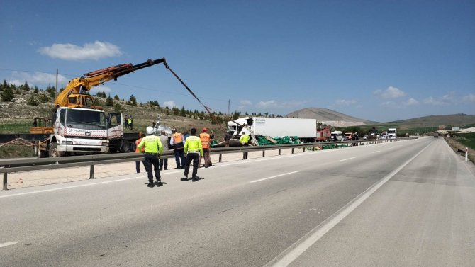 Kütahya’da feci, kaza! İki tır çarpıştı: 2 ölü