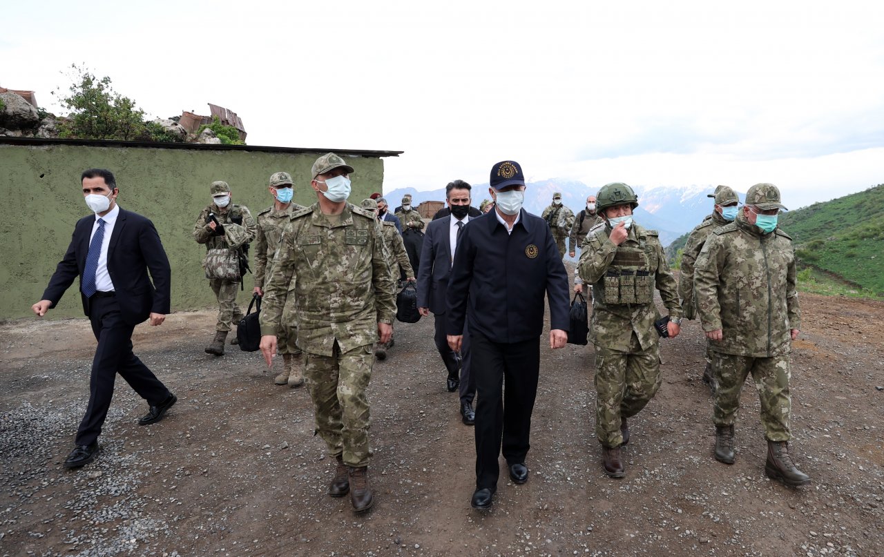 Irak'ın kuzeyine ziyaret! Milli Savunma Bakanı 