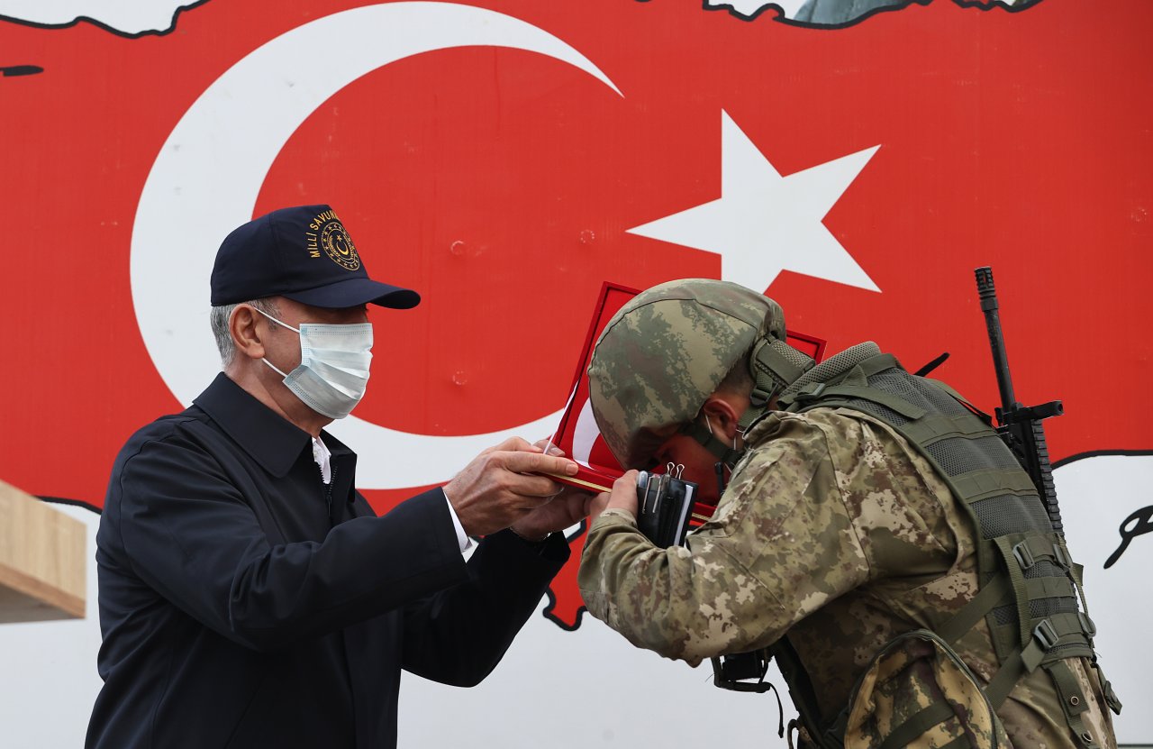 Irak'ın kuzeyine ziyaret! Milli Savunma Bakanı 