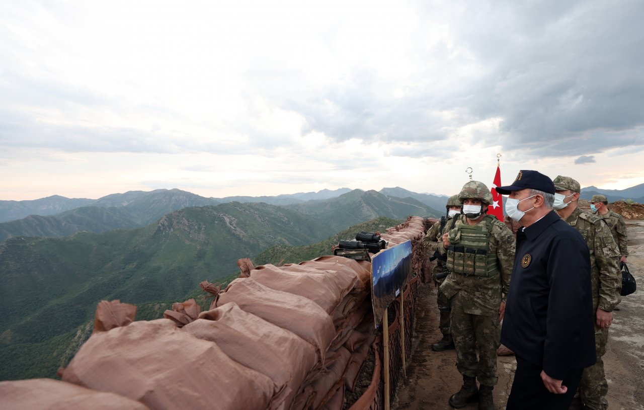 Irak'ın kuzeyine ziyaret! Milli Savunma Bakanı 