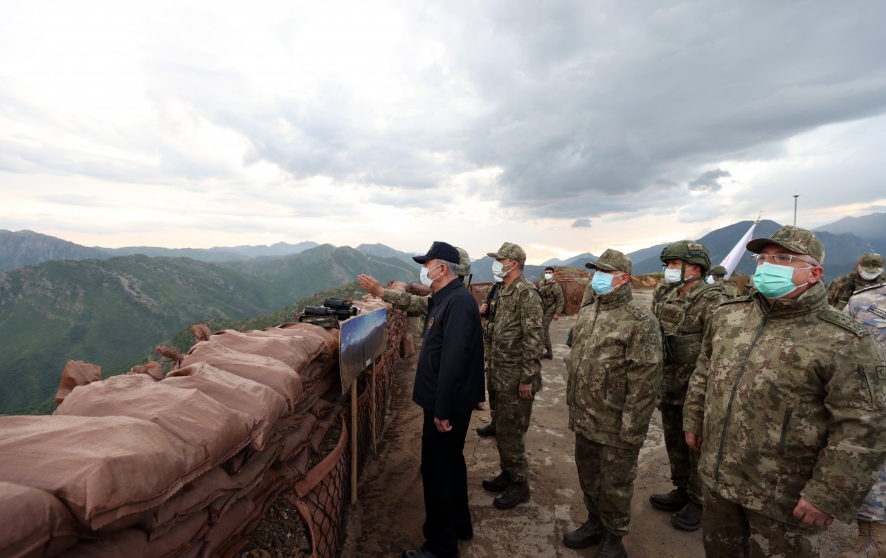 Irak'ın kuzeyine ziyaret! Milli Savunma Bakanı 