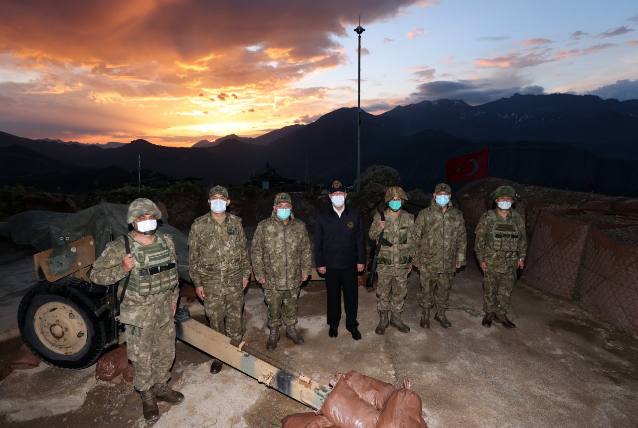 Irak'ın kuzeyine ziyaret! Milli Savunma Bakanı 