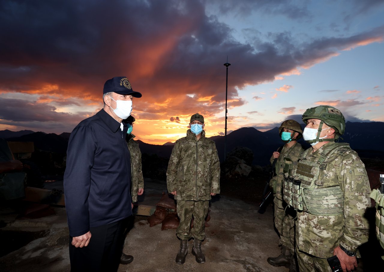 Irak'ın kuzeyine ziyaret! Milli Savunma Bakanı 