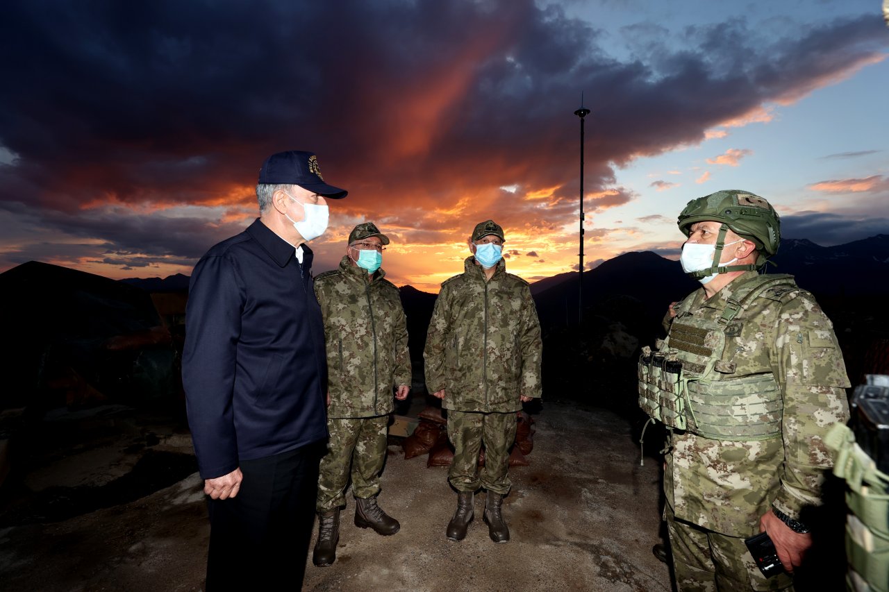Irak'ın kuzeyine ziyaret! Milli Savunma Bakanı 