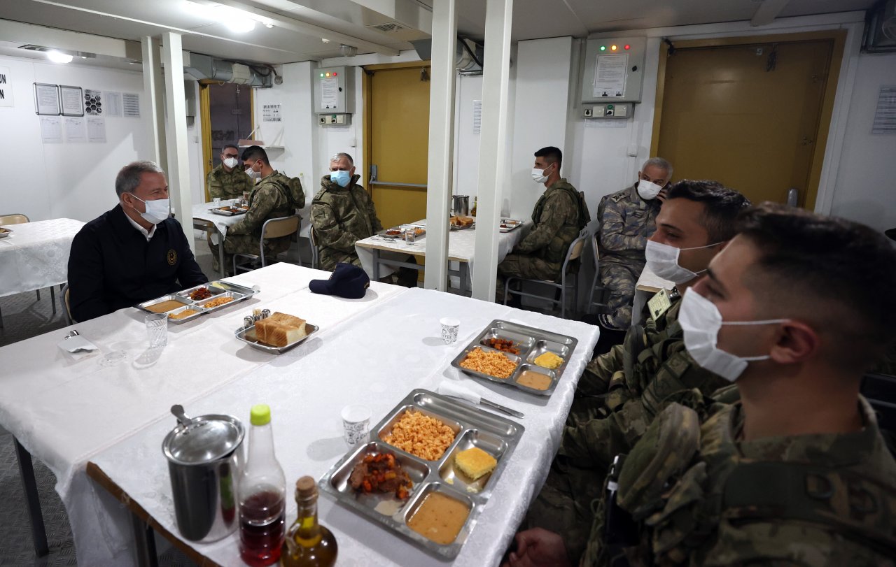 Irak'ın kuzeyine ziyaret! Milli Savunma Bakanı 