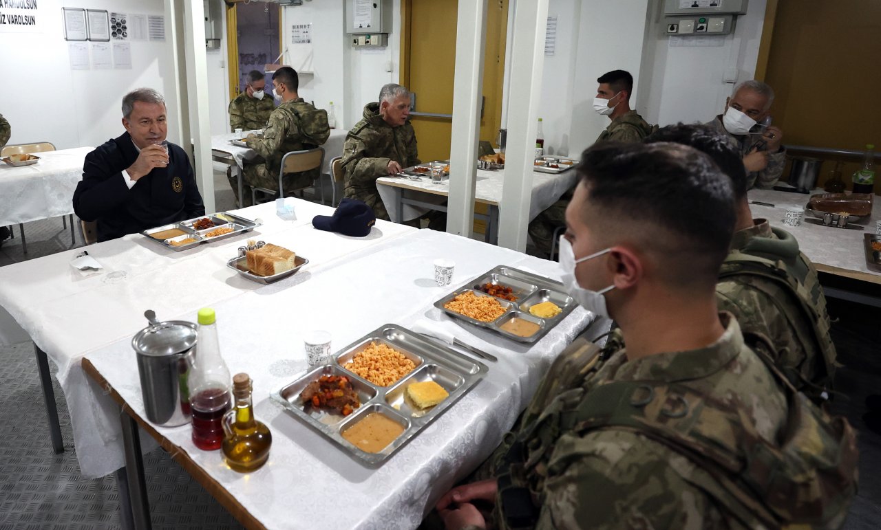 Irak'ın kuzeyine ziyaret! Milli Savunma Bakanı 