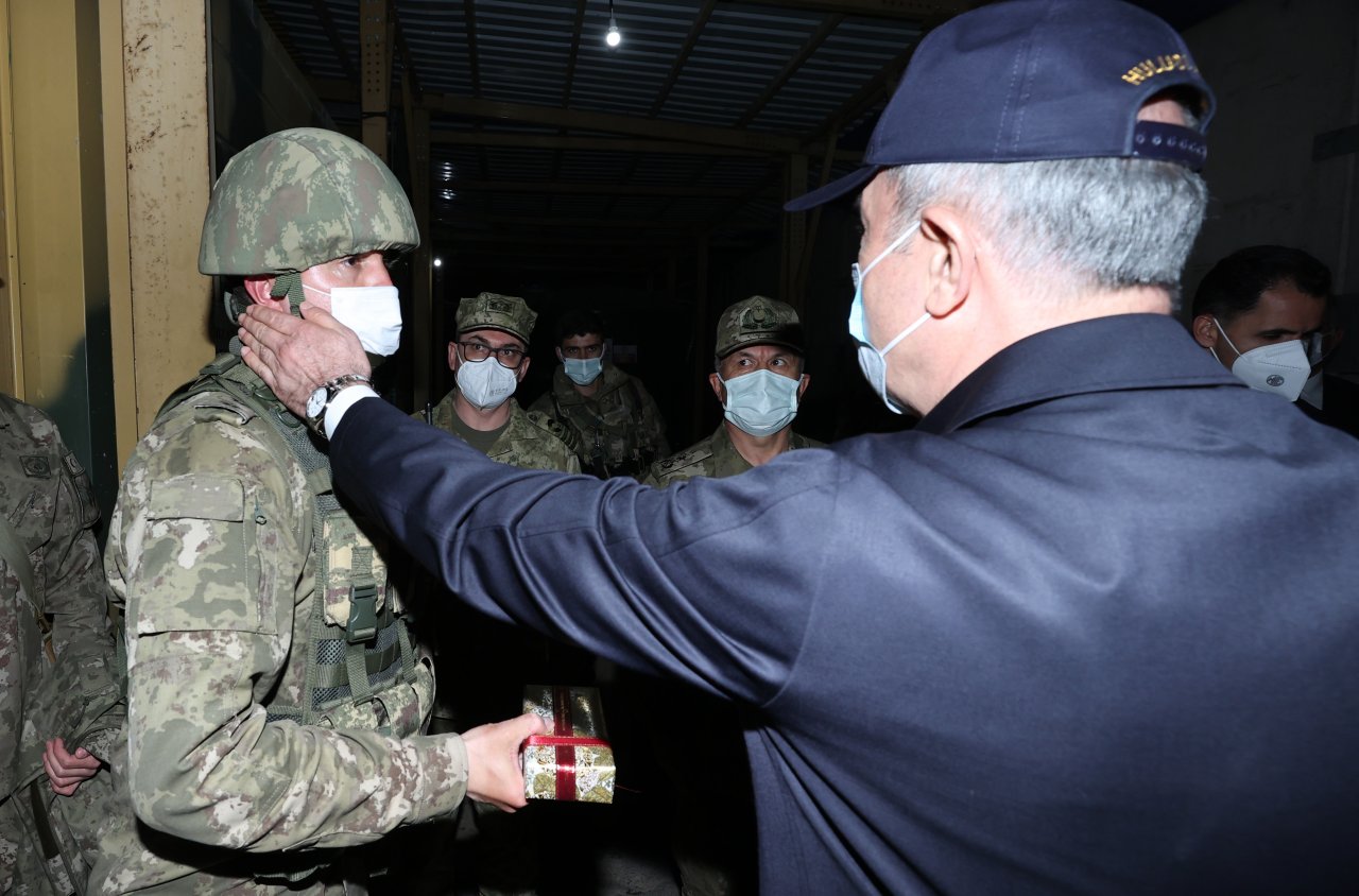 Irak'ın kuzeyine ziyaret! Milli Savunma Bakanı 