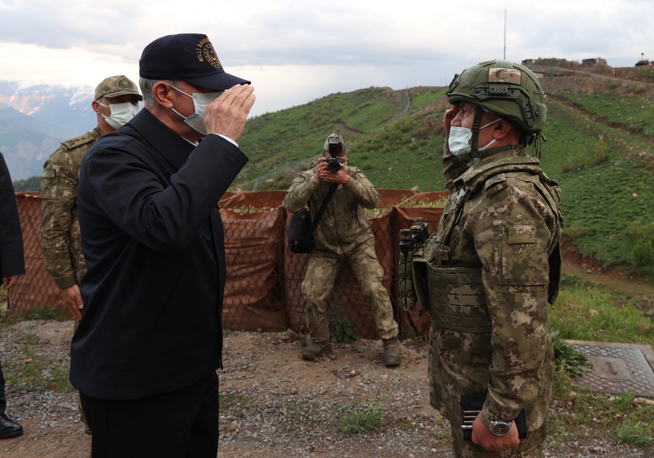 Irak'ın kuzeyine ziyaret! Milli Savunma Bakanı 