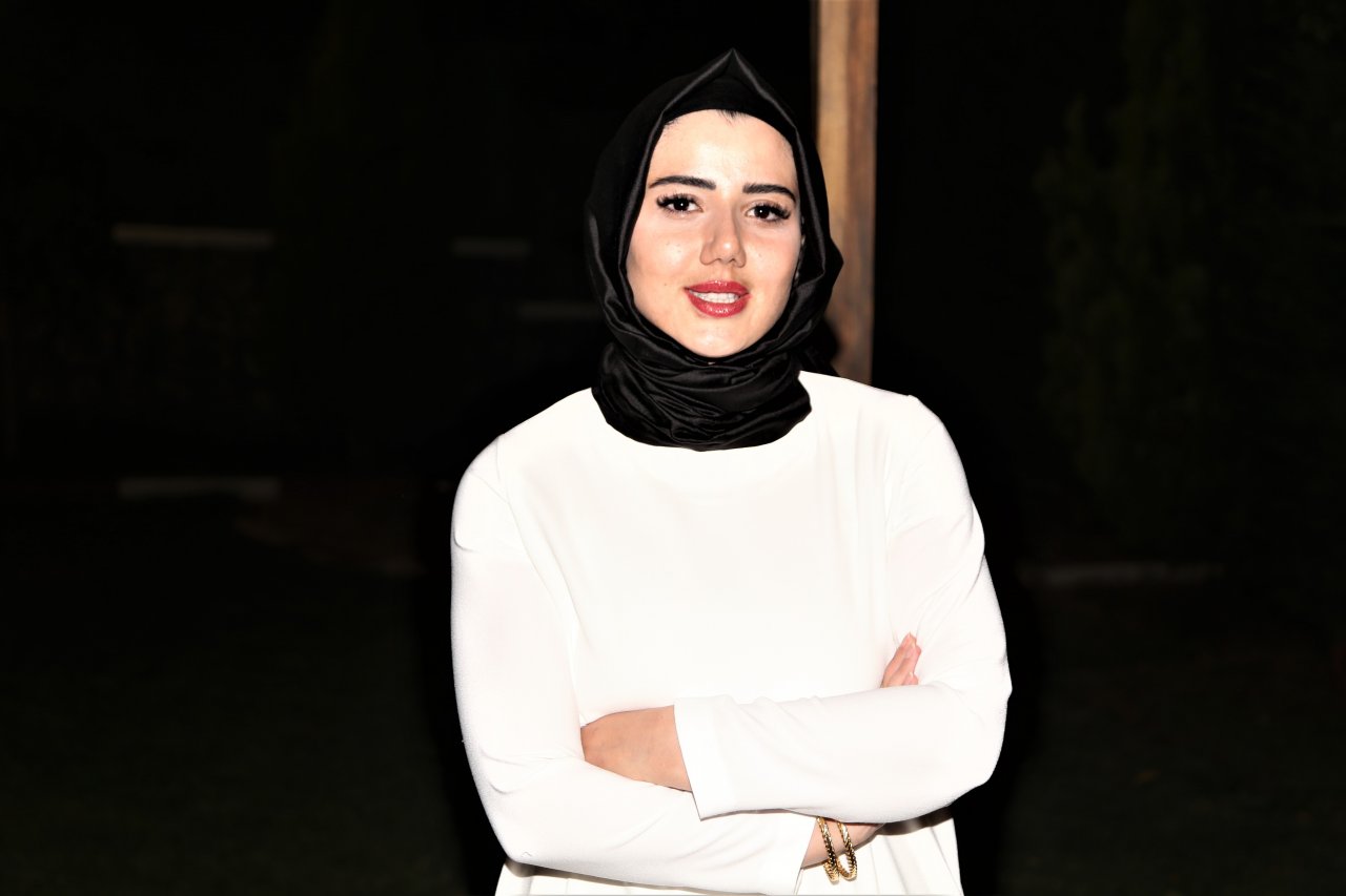 Şampiyon kadın başkanProfesyonel futbol liglerinin şampiyon kadın başkanı gururlu