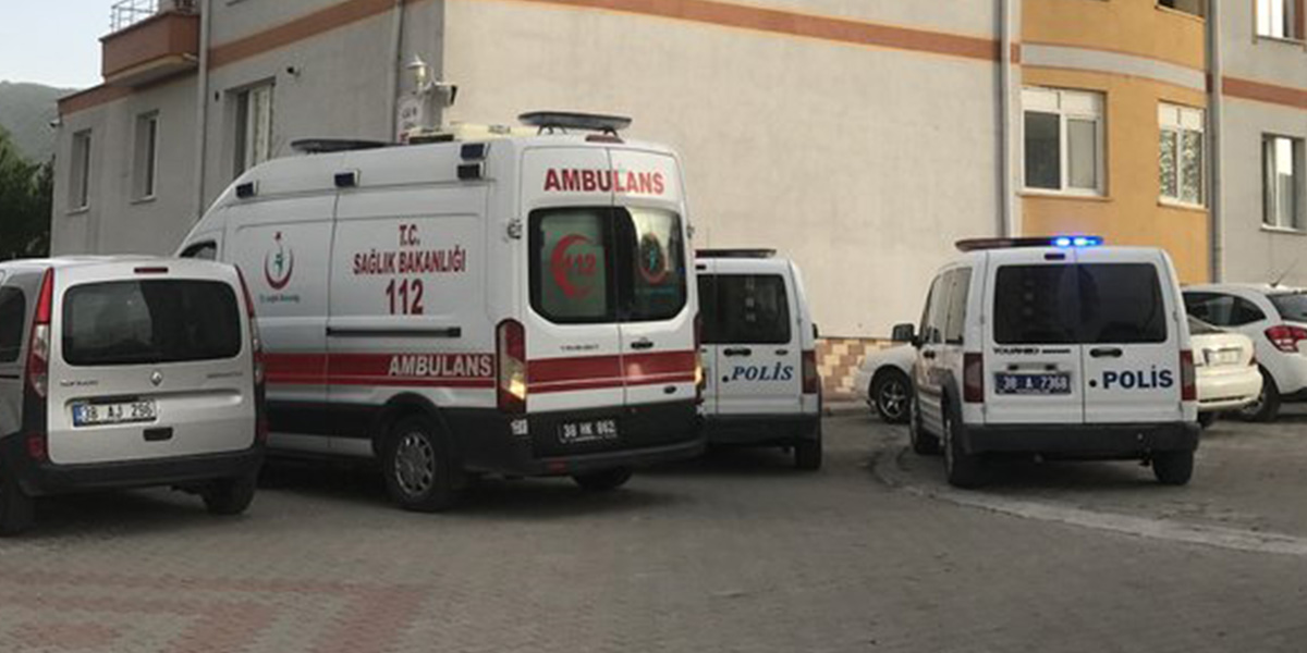 İftar saatlerinde 11. kattan düşen 4 yaşındaki çocuk hayatını kaybetti