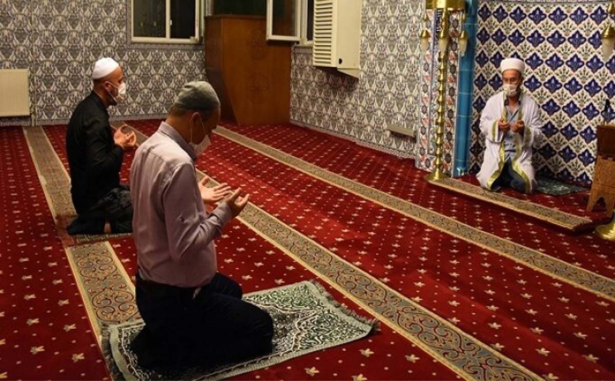 Kadir Gecesinde tesbih çekerken ne denir? Kadir Gecesi tesbihleri nelerdir?