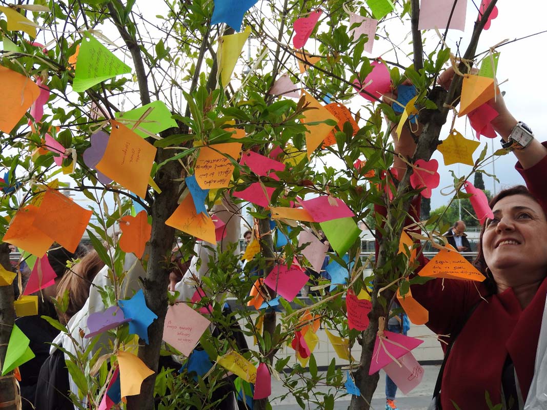 Hıdırellez dileği nasıl yapılır, yazılır? Hıdırellez dileği ne zaman dilenir, suya atılır mı?