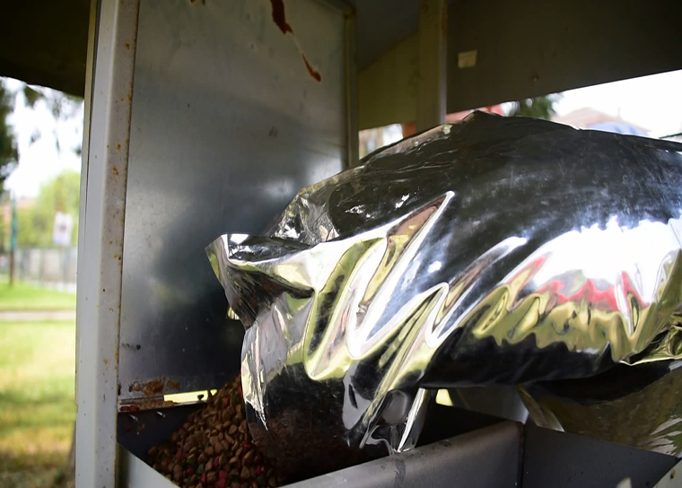 Tuzla, tam kapanmada minik dostlarını unutmadı!