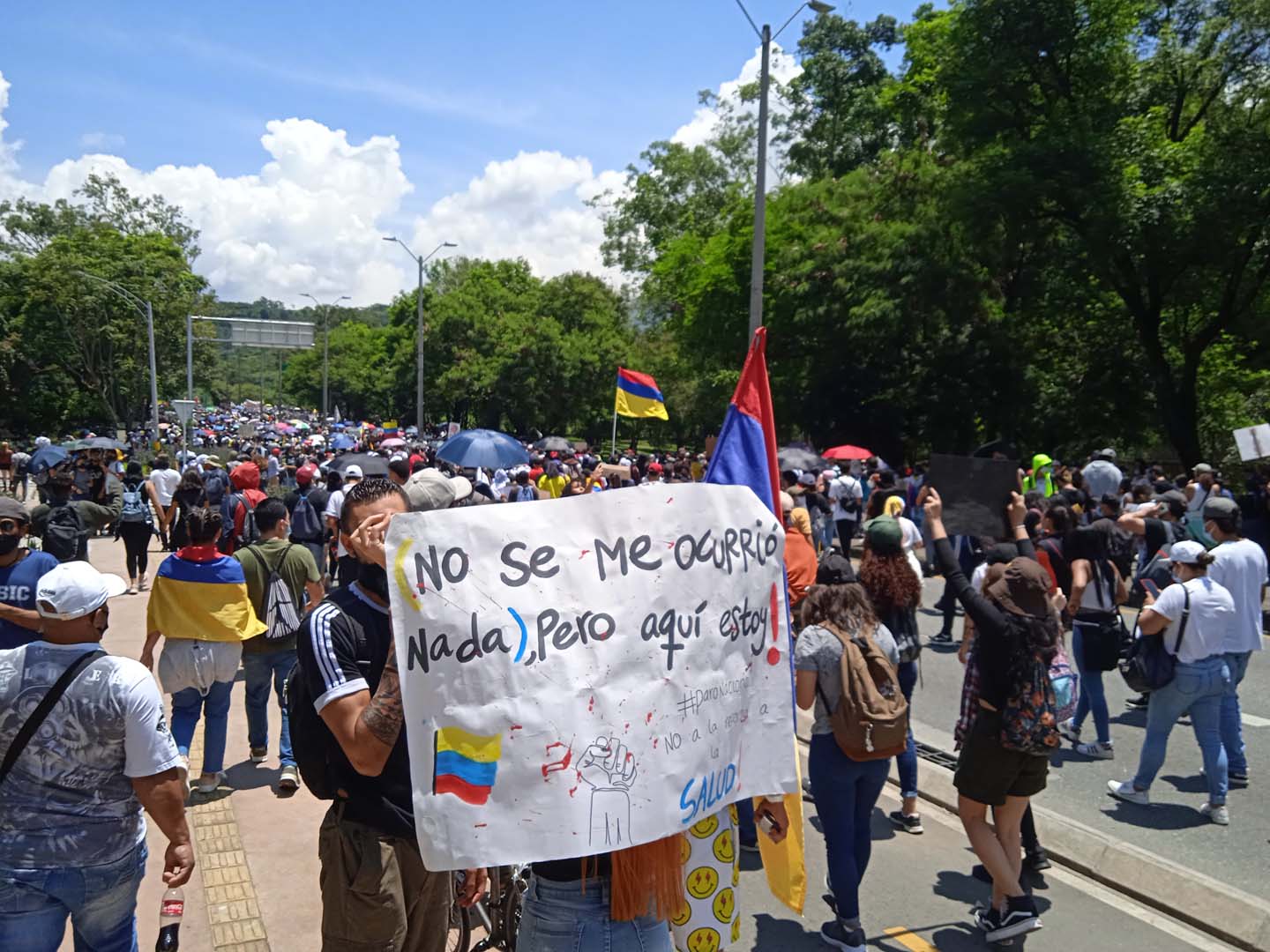Kolombiya'da neler oluyor? Halk meydanlarda, reform karşıtı protestolarda ölüler var