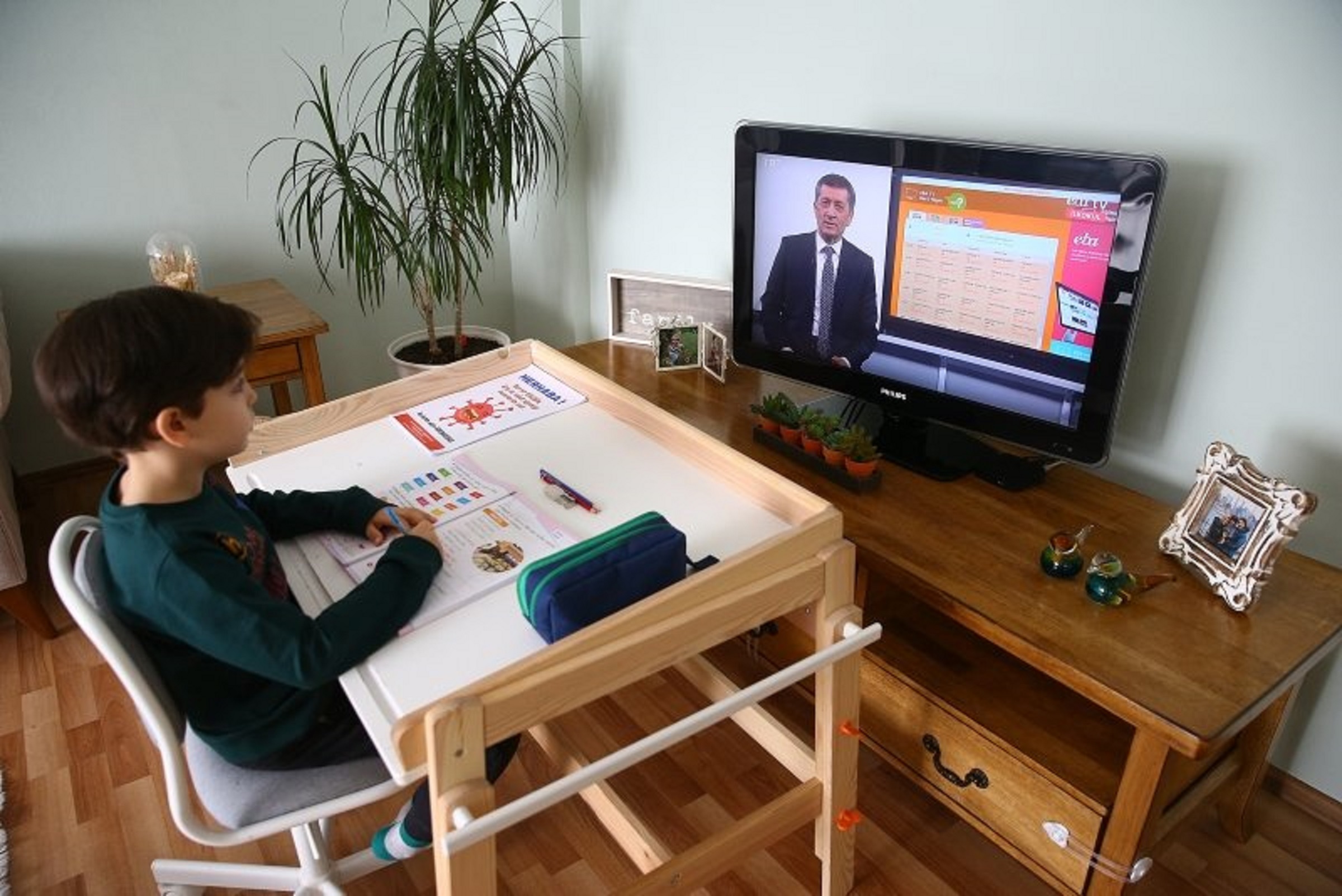 Bayram haftası canlı ders olacak mı 2021? 11 Mayıs haftası okullar tatil mi?