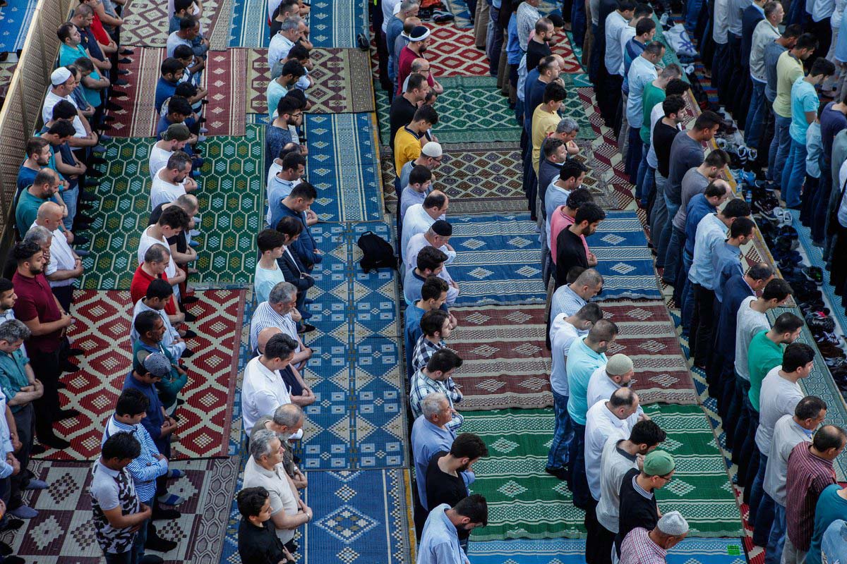 Bayram namazı saat kaçta 2021? Diyanet İl il Ramazan Bayramı namaz saatleri 2021