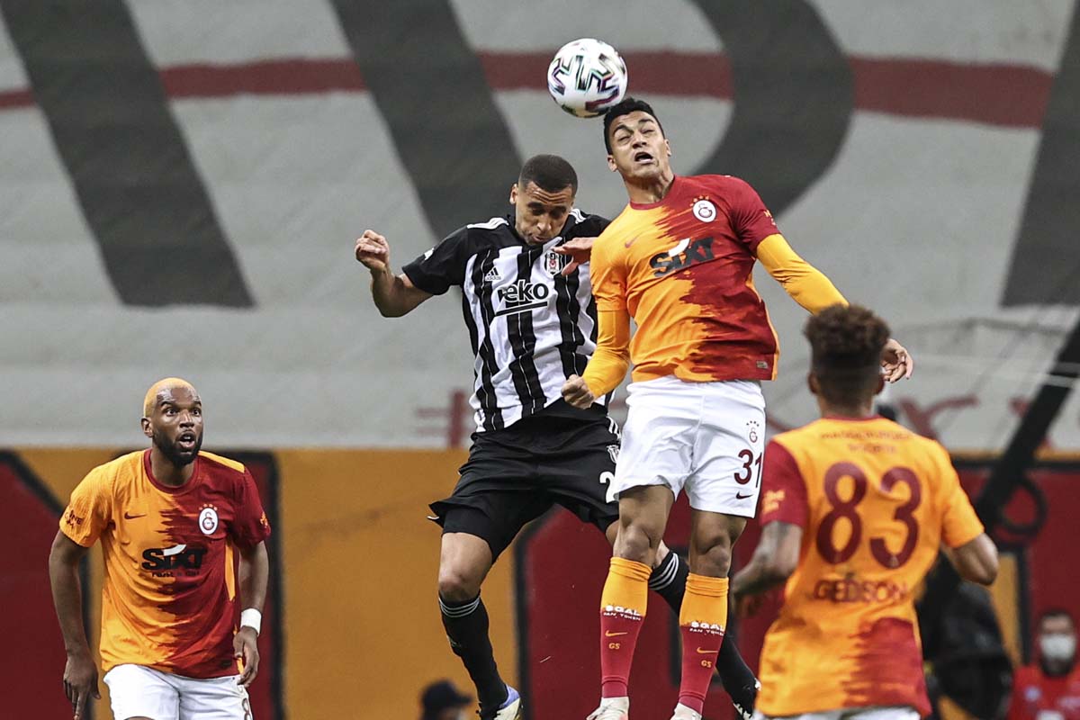 Galatasaray evinde Beşiktaş'ı parçaladı!