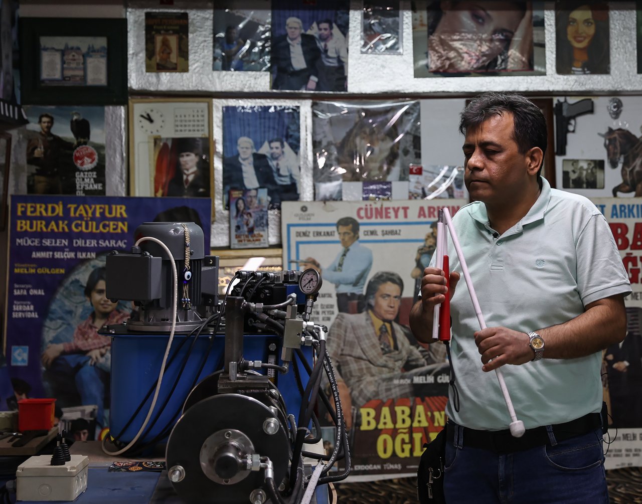 Görme engelli girişimci ürettiği 