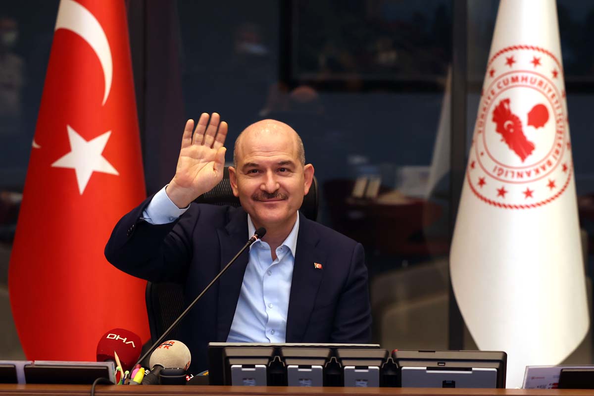 SON DAKİKA! Bakan Soylu'dan şampiyonluk kutlaması açıklaması!