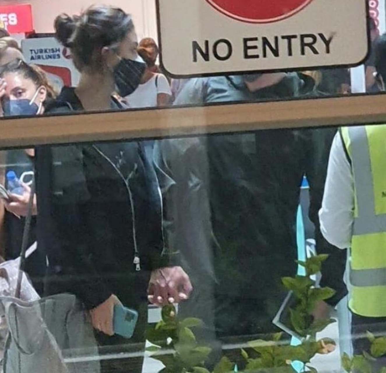 Kerem Bürsin'den Hande Erçel itirafı! Kameralar önünde aşkını ilan etti 