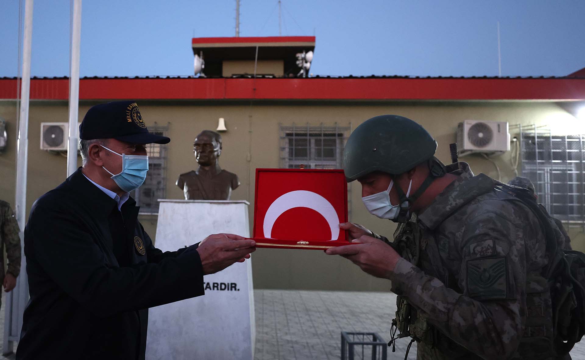 Bakan Akar açıkladı: 1 Ocak'tan bu yana 1056 terörist etkisiz hale getirildi 