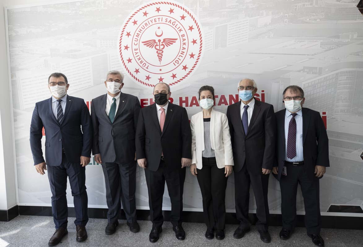 Sanayi ve Teknoloji Bakanı Varank'tan yerli aşı tesisine bayram ziyareti!