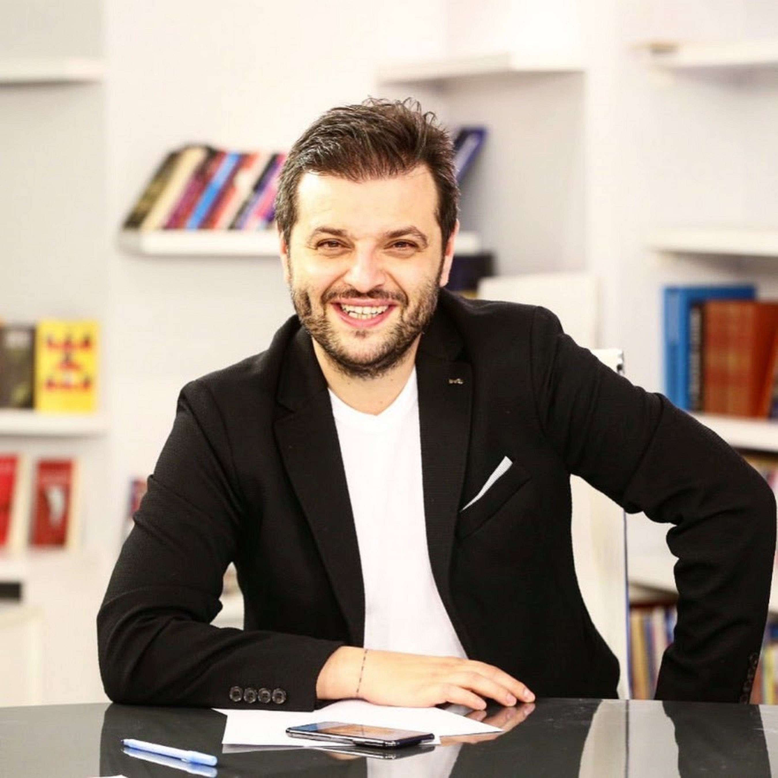 Gazeteci Işıktan normalleşme yorumu Akşam ve hafta sonu yasakları devam edecek gibi görünüyor