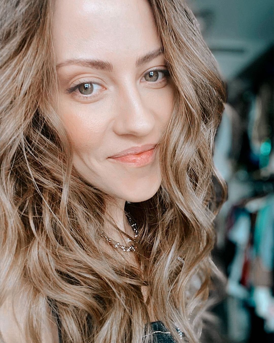 Derya Uluğ kimdir nereli kaç yaşında Derya Uluğ şarkıları