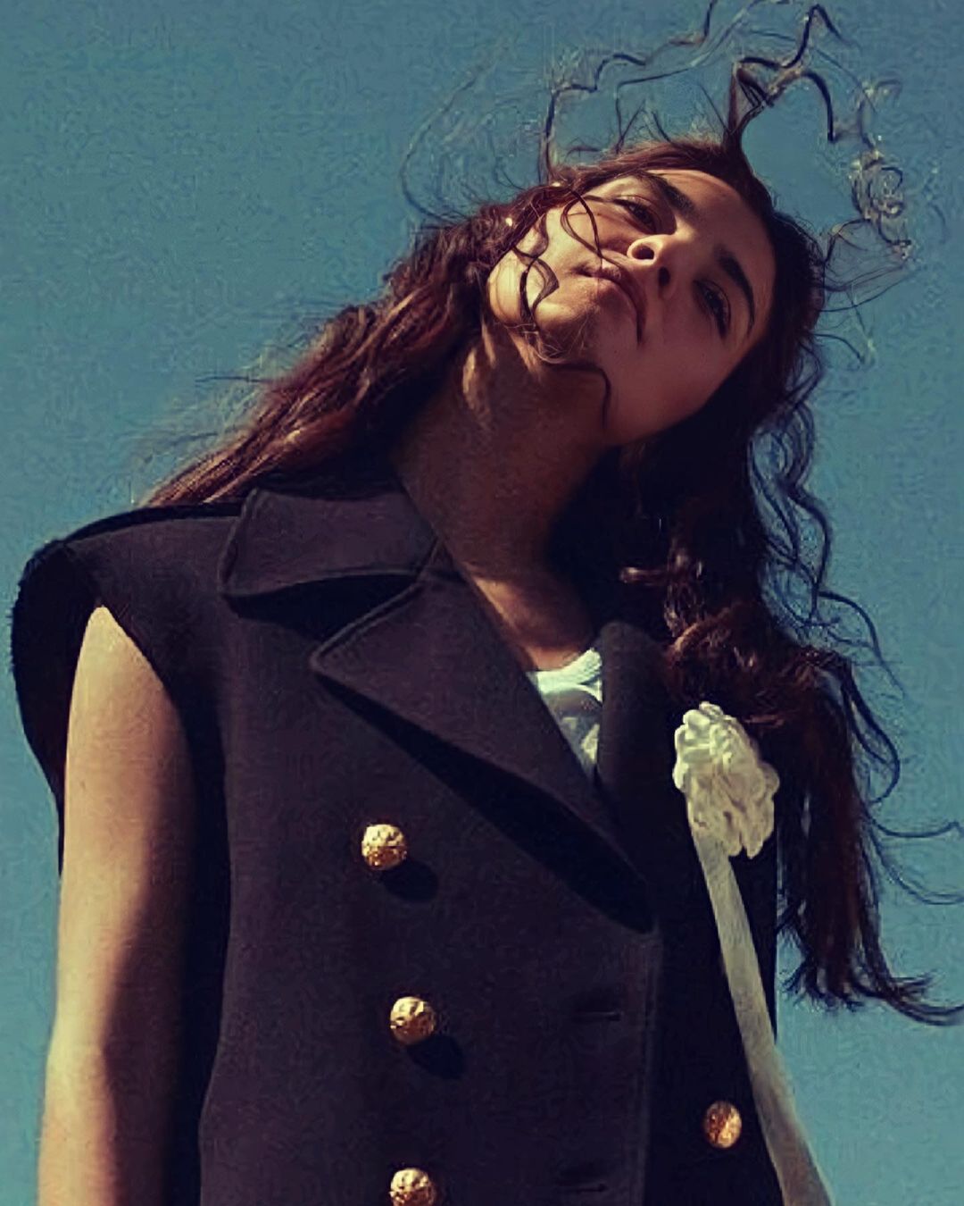 Makyajsız halini paylaştı İşte Tuba Büyüküstün ün günlük rutini