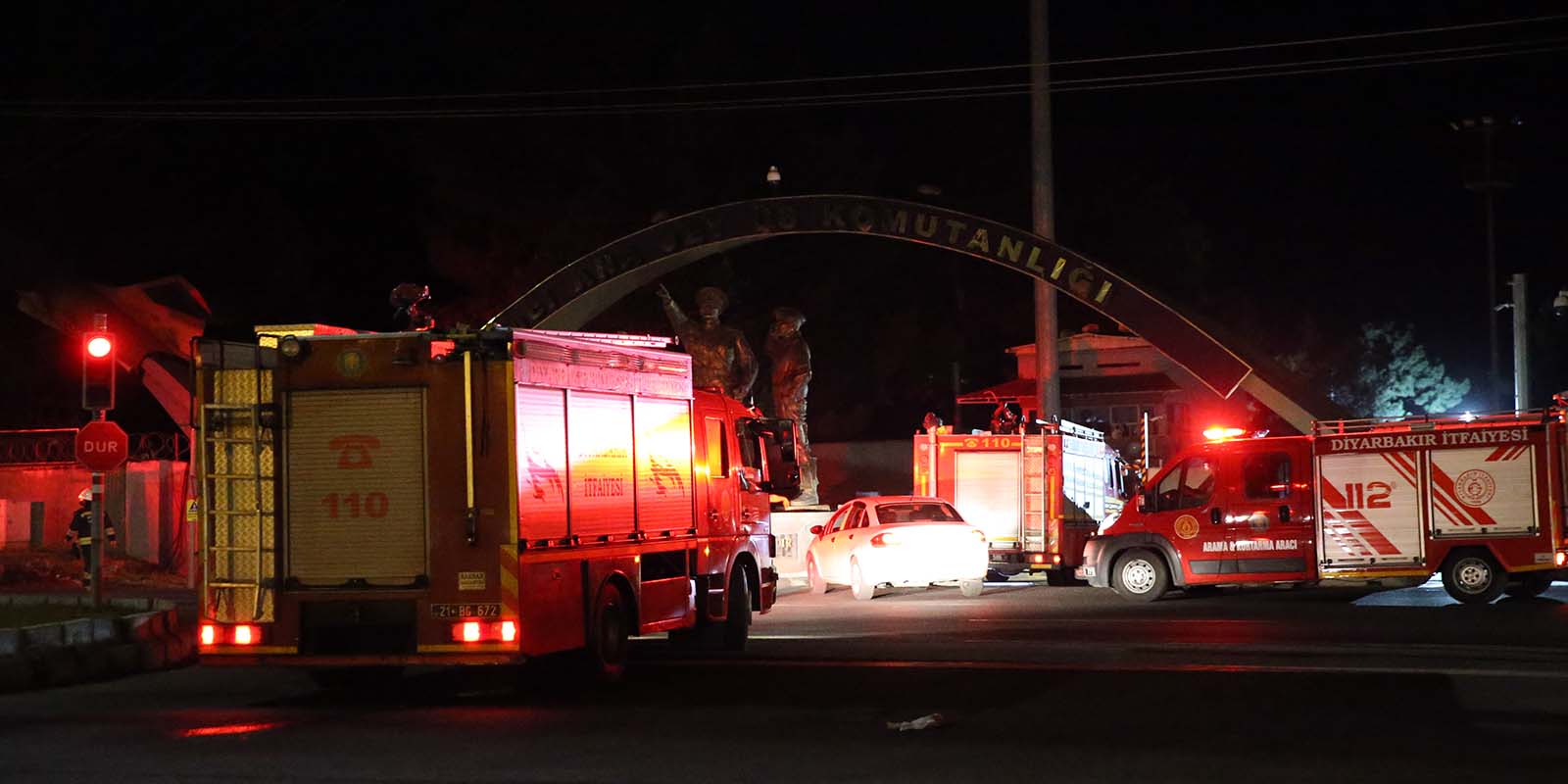 Son dakika | Bakan Soylu açıkladı: Diyarbakır'da askeri tesise maket uçaklarla saldırı girişimi!