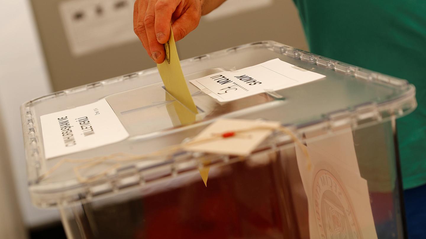 Abdulkadir Selvi yazdı: Vatandaş yeni partiler hakkında ne düşünüyor? İşte Optimar anketinin sonuçları!