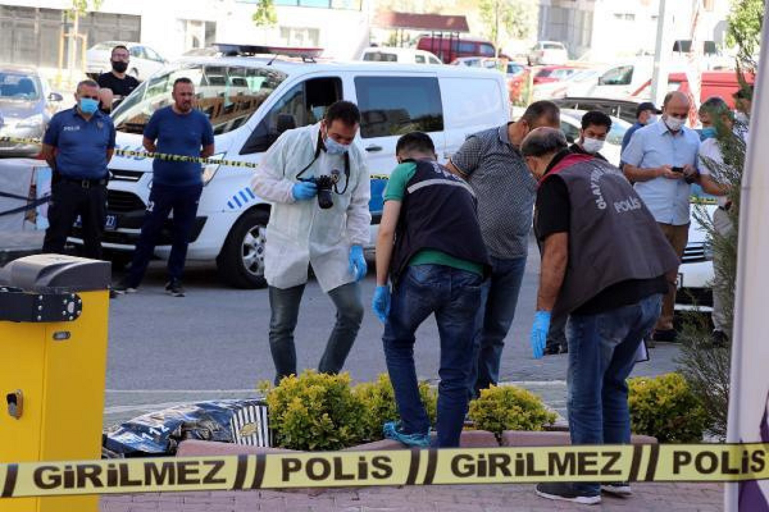 Yine kadın cinayeti! Kendisini reddeden öğretmene kurşun yağdırdı