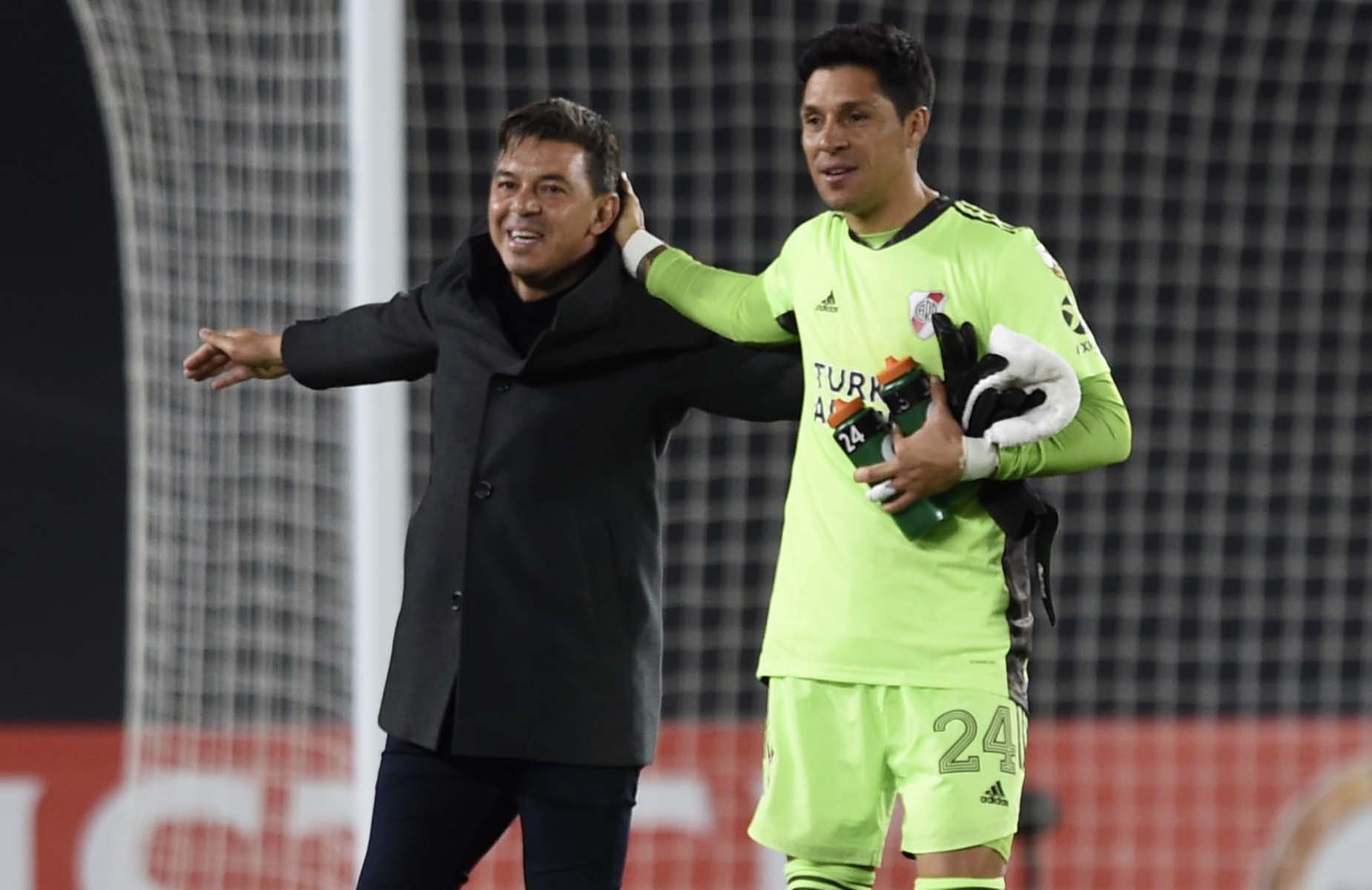 Tarihe geçen maç: Orta saha oyuncusu kaleye geçti: River Plate, Santa Fe'yi 2-1 yendi | Maç özeti 