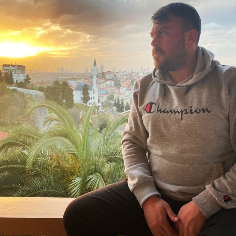 Serkan Nişancı kimdir kaç yaşında nereli Evli mi Şarkıları ve albümleri nelerdir