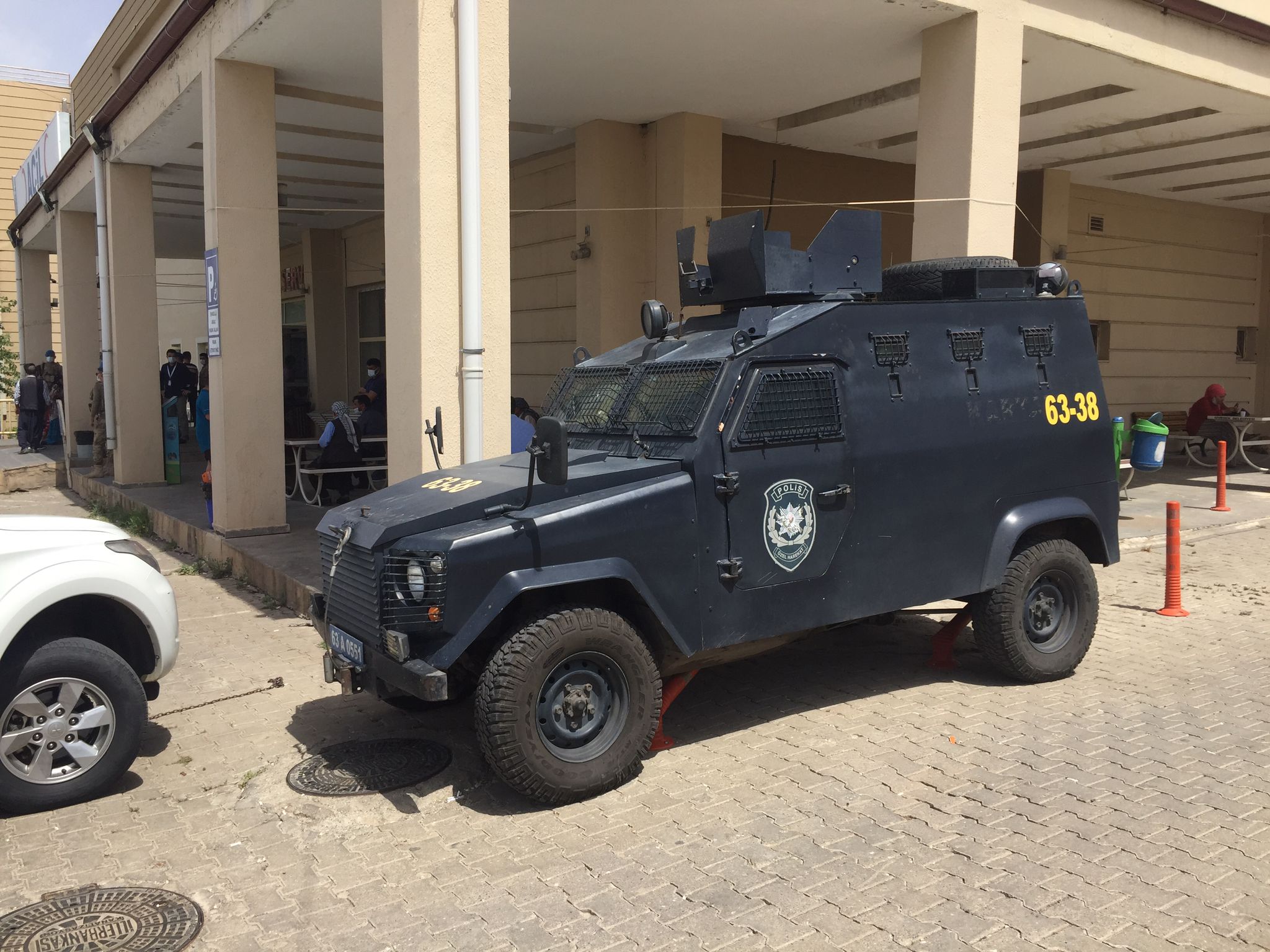 Son dakika| Şanlıurfa Siverek'te husumetli aileler arasında silahlı kavga: 3 ölü, 6 yaralı