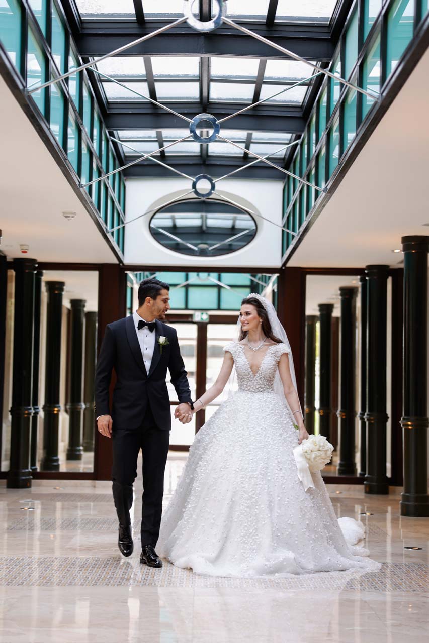 Beşiktaş Futbol Takımı kaptanı Necip Uysal, Nur Beşkardeşler ile evlendi. 