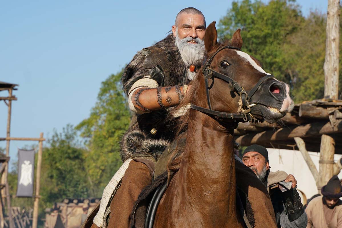 Bamsı Beyrek kimdir? Bamsı Beyrek ne zaman ve nasıl öldü? Kuruluş Osman Bamsı Bey öldü mü, ölecek mi?