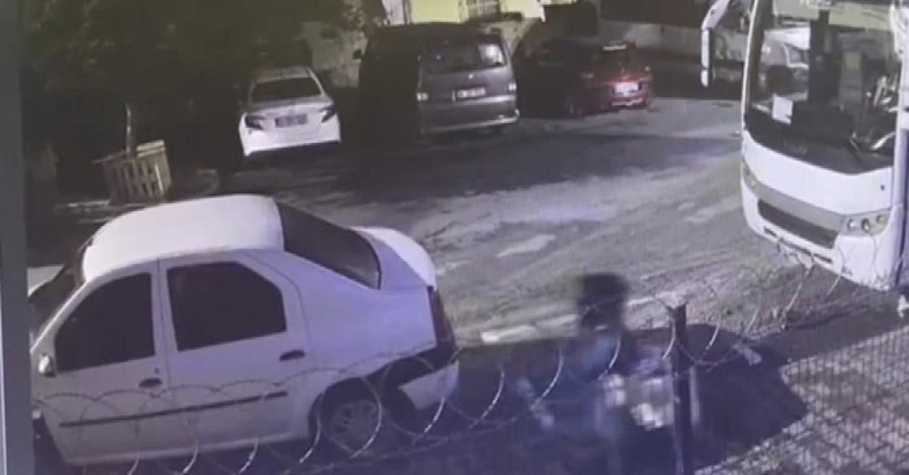 Bu nasıl vicdansızlık! Yeni doğan bebeğini çöpe attı