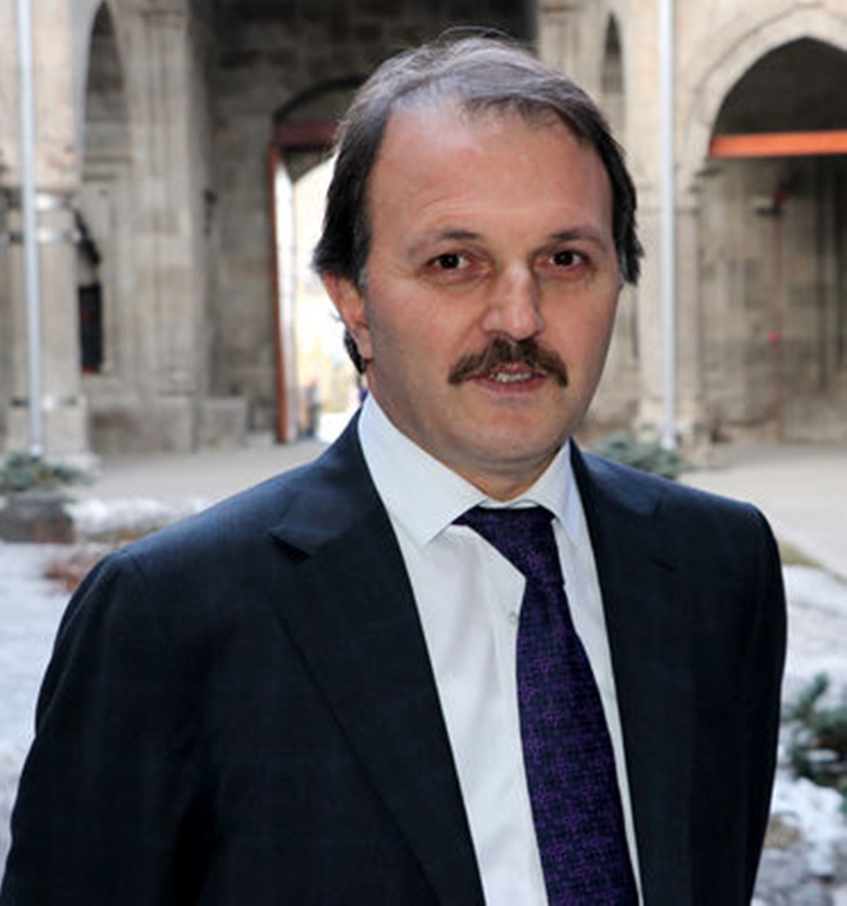 Çalışma ve Sosyal Güvenlik Bakan Yardımcısı Adnan Ertem kimdir? Nereli? Kaç yaşında?