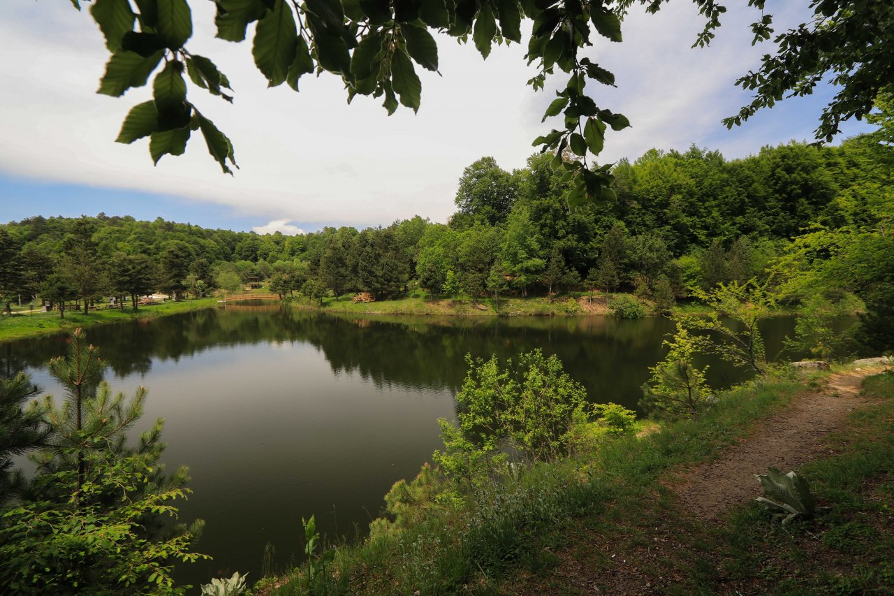 Büyüleyen güzellik! Domaniç Dağlarından yürekleri ısıtan ilkbahar manzaraları
