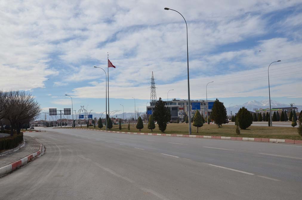 Üst düzey yetkili Reuters'a konuştu: Yasak saati ötelenecek, hafta sonu yasakları bir güne düşecek!