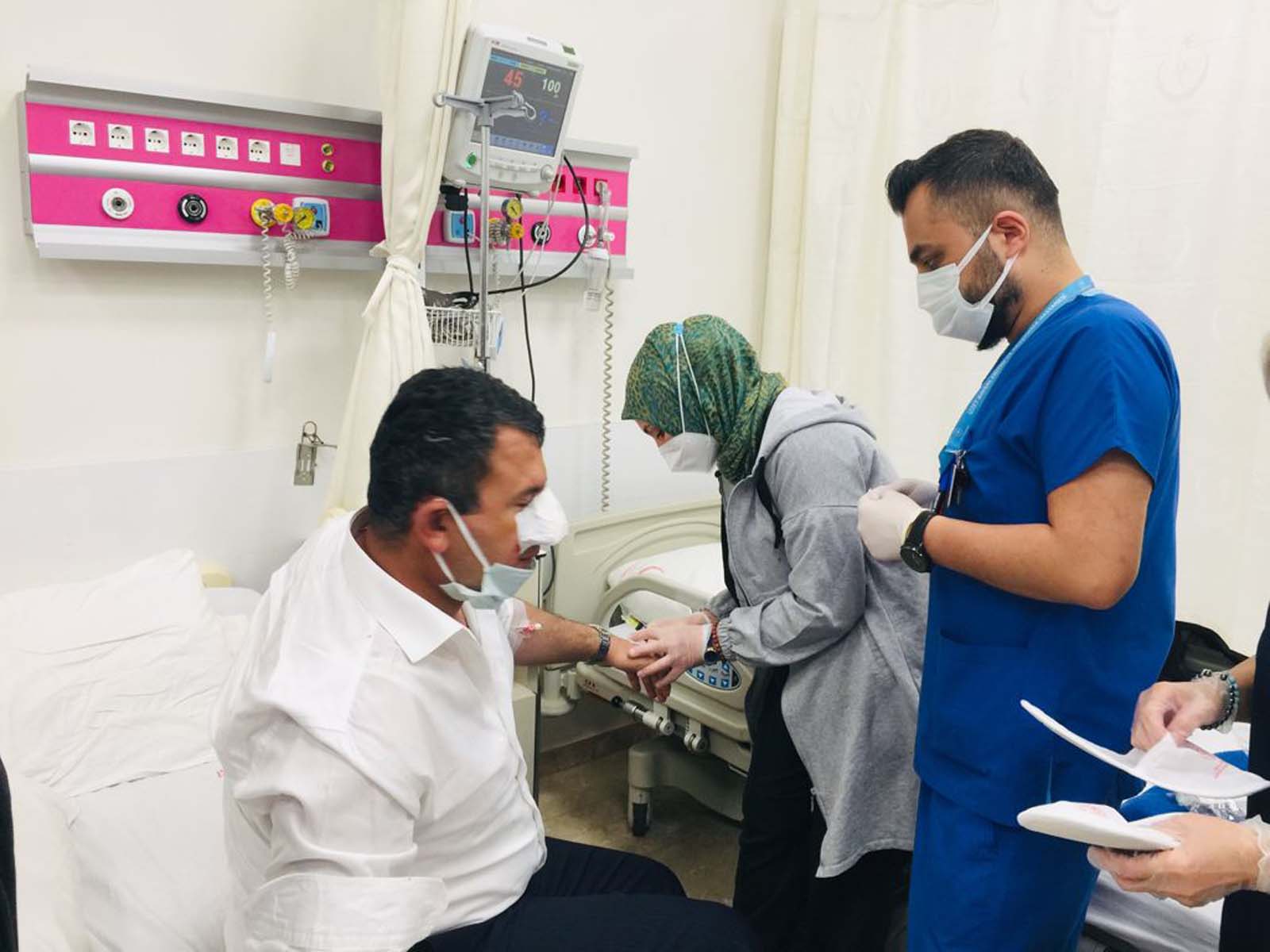 MHP Milletvekilleri Kalyoncu ve Karacadağ, Bolu'da geçirdikleri trafik kazasında yaralandılar